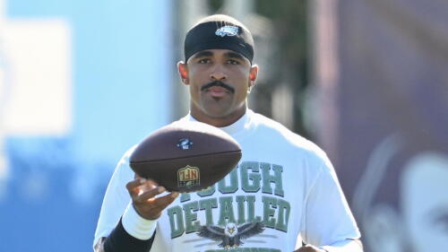 nbc_pft_jalen_hurts_260813.jpg